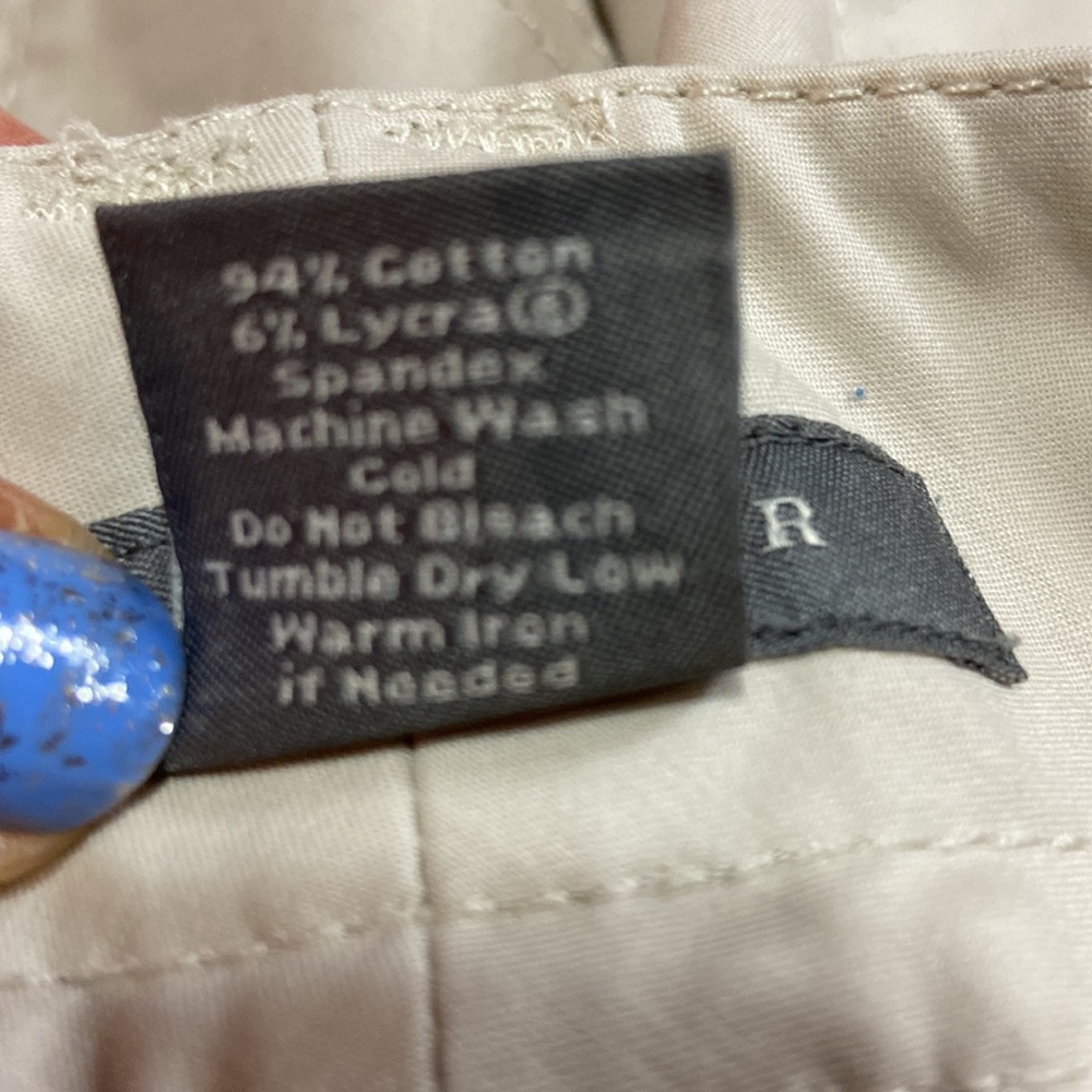 Ann Taylor White Capris - Picture 5 of 7